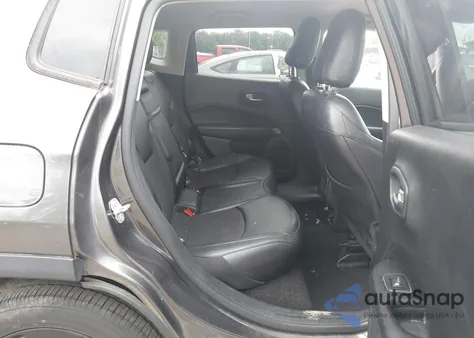 2019 Jeep Compass Latitude из США, поврежденный, VIN 3C4NJDBB1KT746116